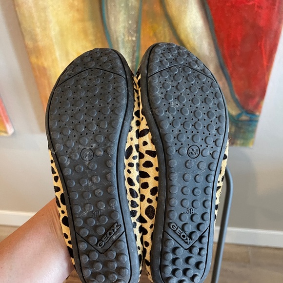 Geox size 8 ballet flat, leopard print with patent leather. Gently worn. - Picture 5 of 6